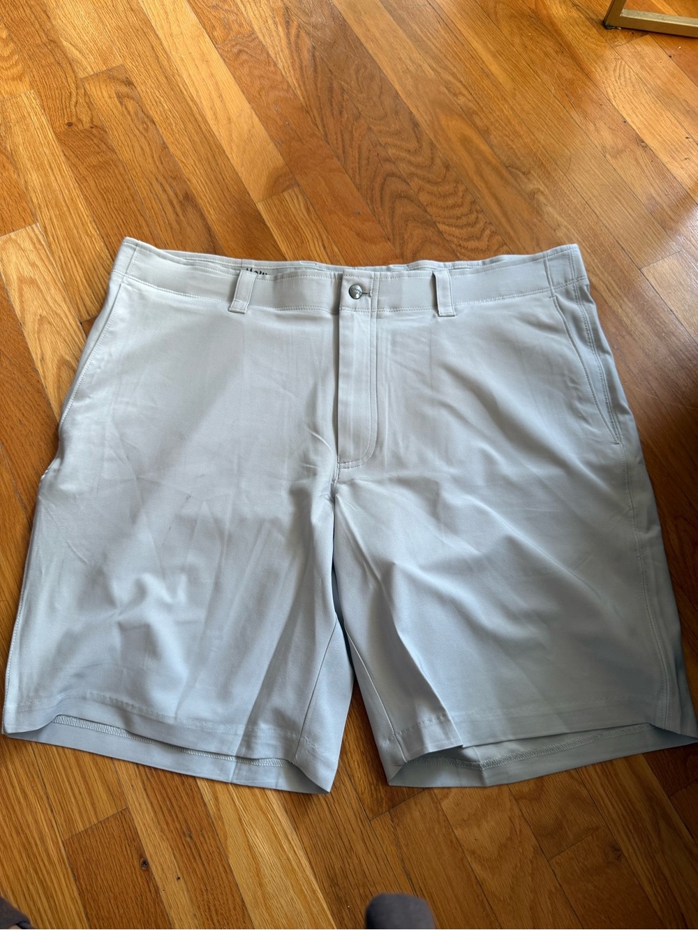 Callaway Men's Light Blue Flat-Front Golf Shorts